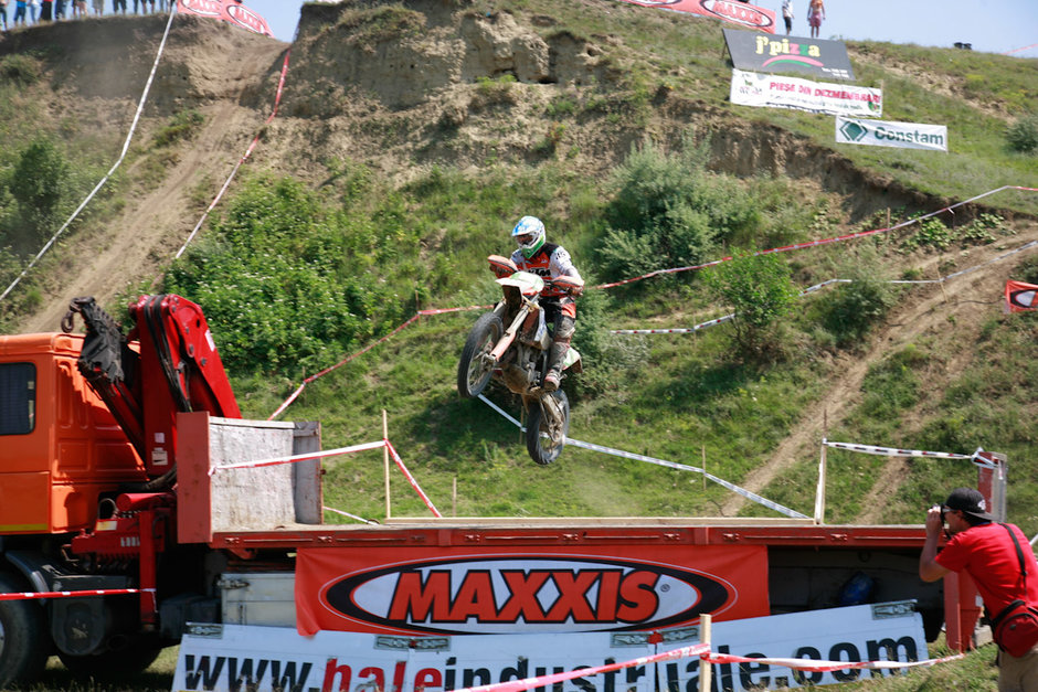 Caldura - adversarul riderilor din Mondialul de Enduro Caldura - adversarul riderilor din Mondialul de Enduro
