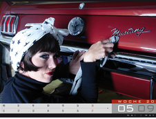 Calendar 2009: Fete si masini americane