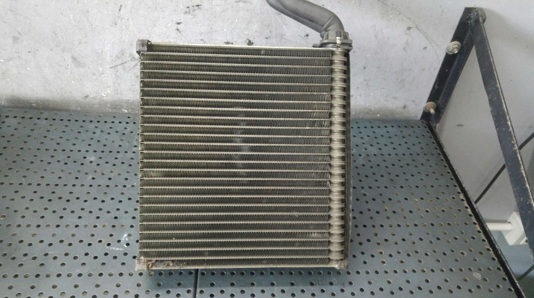 Calorifer radiator incalzire bord audi a4 b7 8e