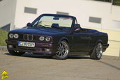 Cameleon Power: BMW E30 Cabrio by Dan