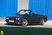 Cameleon Power: BMW E30 Cabrio by Dan