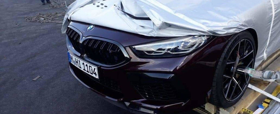 Cand au vazut ce se ascunde sub prelata au inceput sa faca poze. Asa arata primul M8 Competition din istoria BMW