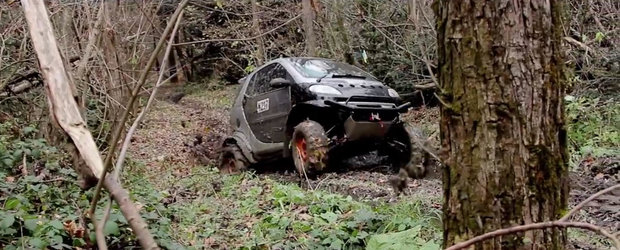 Cand nu-ti permiti decat un Smart, dar off-road-ul e viata ta