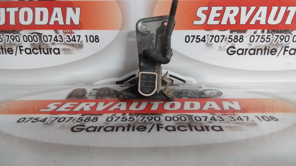 Cantar faruri xenon Mercedes-Benz CLS (2011->) [C218] w218 3.0 Motorina 2012, A0065428318