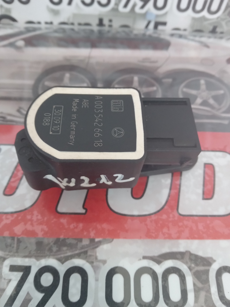 Cantar faruri xenon Mercedes-Benz E-Class (2010->) [A207] 2.2 Motorina 2011, A0035426618