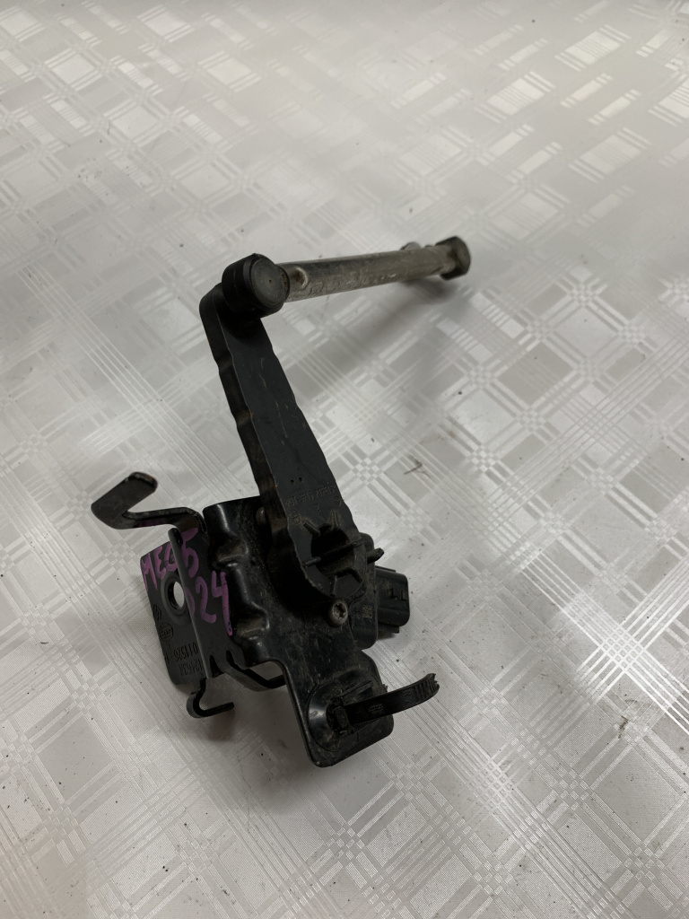 Cantar faruri xenon Renault Megane 5 - Motorina 2022, 538212463R