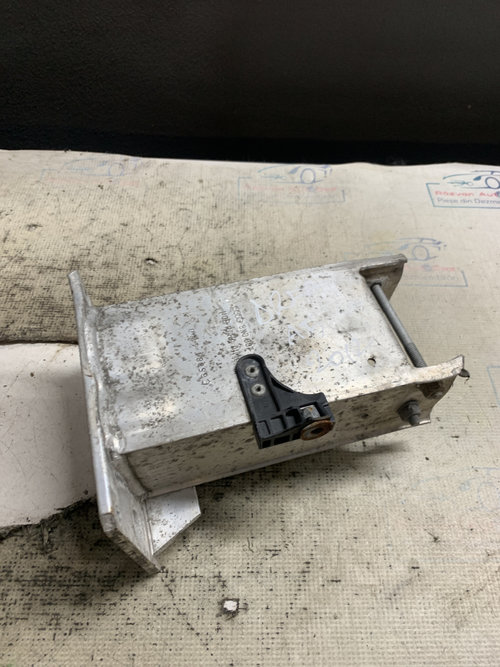 Cap lonjeron dreapta Audi A5 - Motorina 2012, 8K0807134D