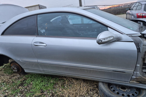 Cap lonjeron fata dreapta Mercedes-Benz CLK-Class C209/A209 [2002 - 2005] Piese Auto Originale pentr...