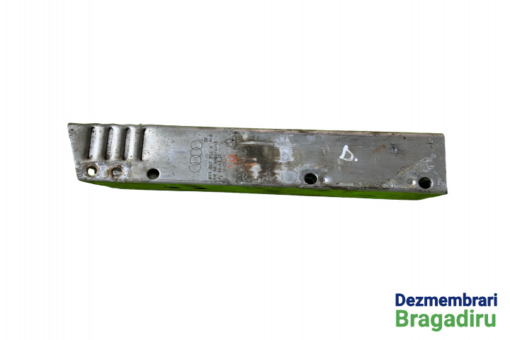 Cap lonjeron spate dreapta Cod: 8K0807332A Audi A4 B8/8K [2007 - 2011] Sedan 4-usi 2.0 TDI multitronic (143 hp) Cod motor: CAGA