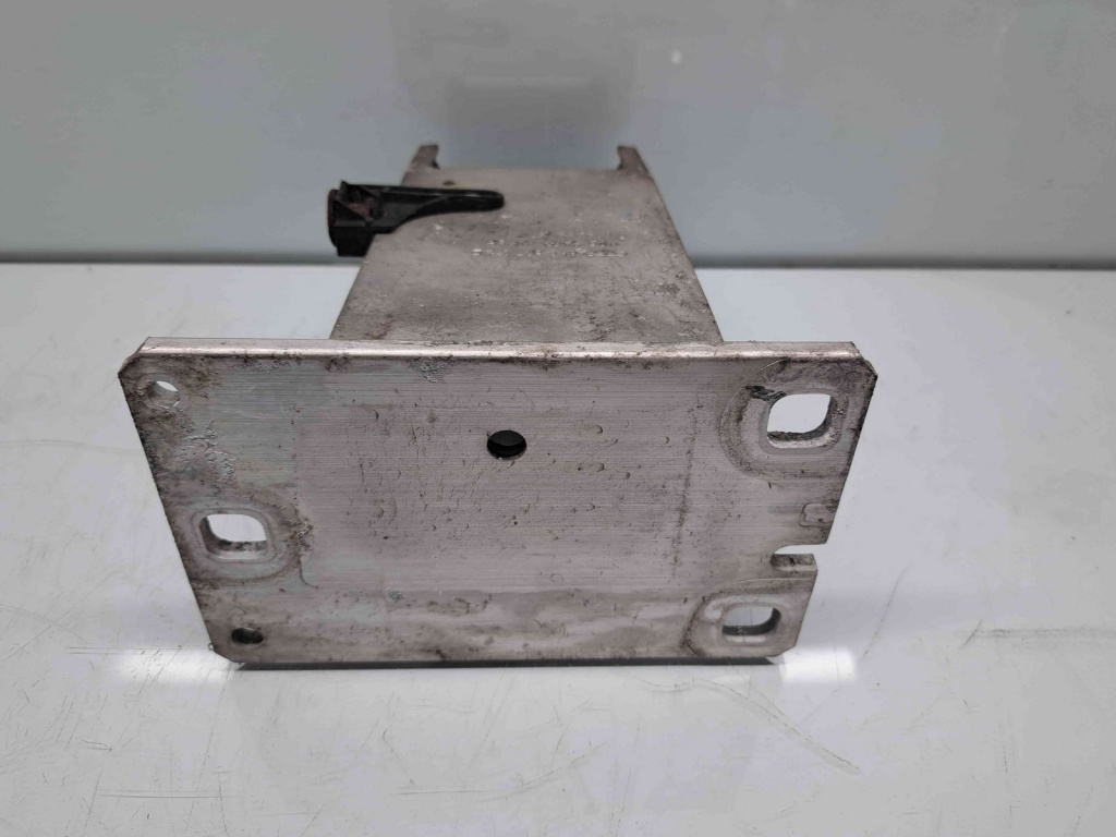Cap lonjeron stanga Audi A4 (8K2, B8.5) Facelift [Fabr 2008-2015] 8k0807133d