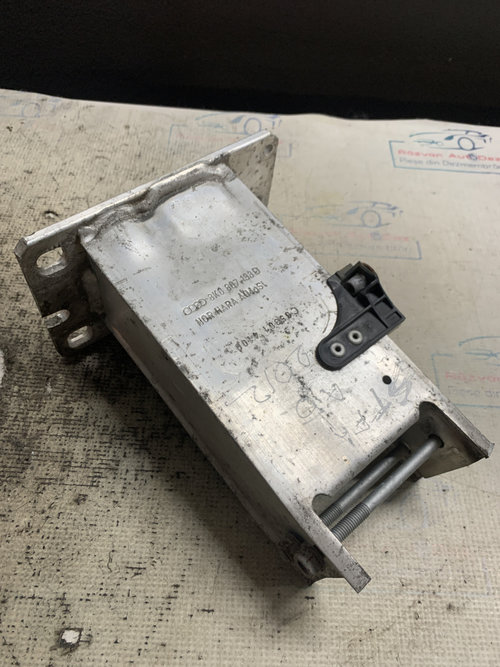 Cap lonjeron stanga Audi A5 - Motorina 2012, 8K0807133D