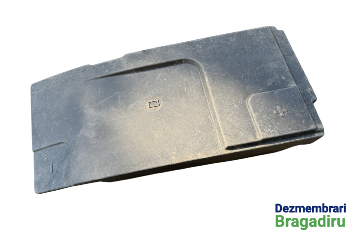 Capac acumulator / baterie Cod: 13330946 13330946 Opel Insignia A [2008 - 2014] Liftback 5-usi 2.0 CDTI MT (130 hp)