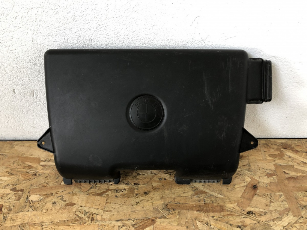 Capac aer BMW E87 120i hatchback 2006 (cod intern: 13406)
