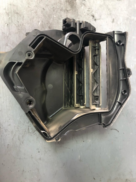 Capac aeroterma bmw seria 5 f11 9248171-04