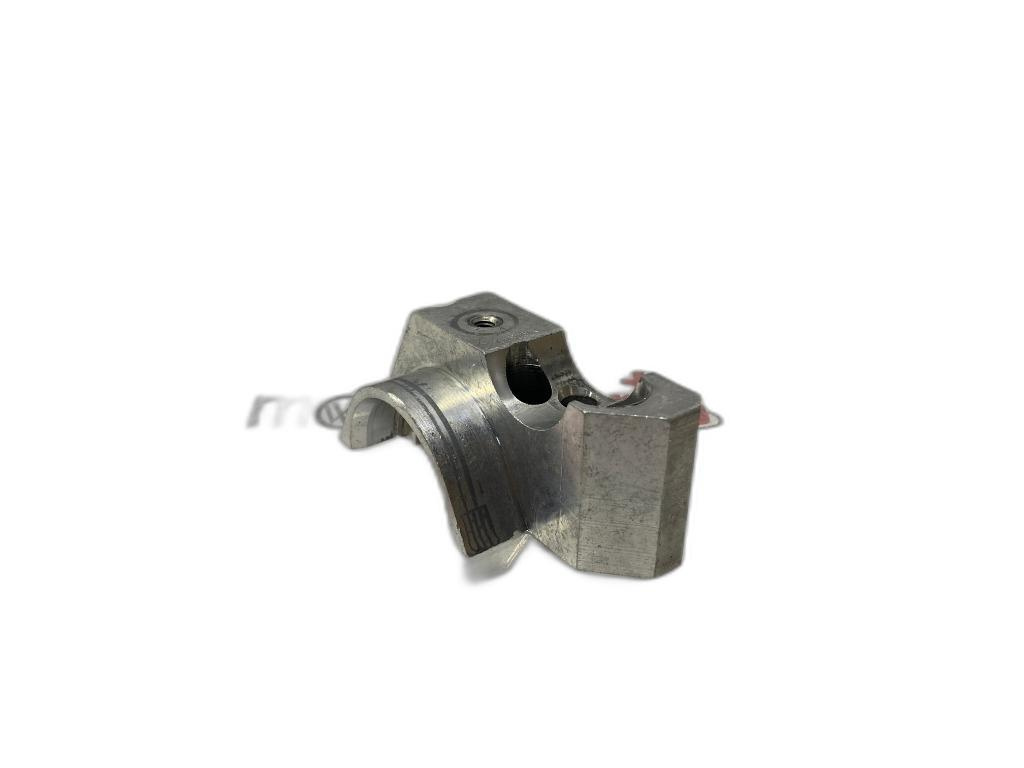 Capac ax came numarul 1 Volkswagen Golf 5 (1K) Kombi 2008 1.9 TDI OEM 038103001