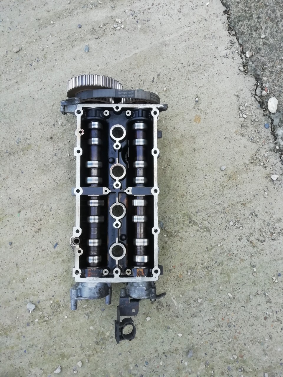 Capac axe cu came 1.6 16v Vw Golf 4 bora Octavia Leon 2002 benzina în stare buna