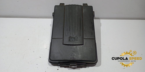 Capac baterie 3C0915443A Volkswagen VW Passat B7 [2010 - 2015]