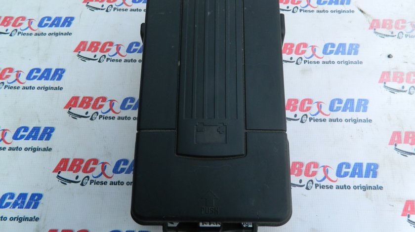 Capac baterie VW Jetta (1K) cod: 3C0915443A model 2009