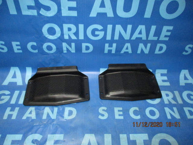 Capac BMW E83 X3 2008 (subwoofer)