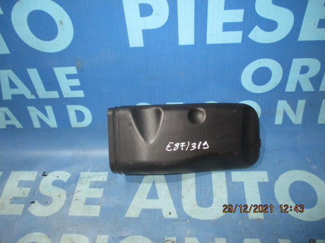 Capac BMW E87 2006; 7797956 (filtru aer)