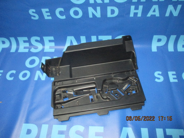 Capac BMW E91 2011; 7141859 (hayon)