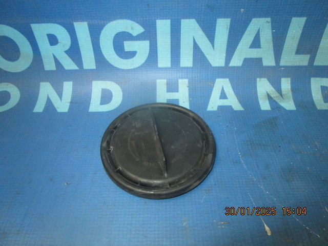 Capac BMW F10 2012; 15822200 (far)