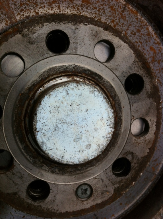 Capac butuc dreapta spate Volkswagen VW Golf 5 [2003 - 2009] Hatchback 5-usi 1.6 FSI MT (116 hp) V (1K1)