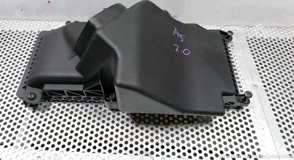 Capac carcasa filtru aer Audi A5 (8T8) Sportback 2016 2.0 TDI OEM 0111450A