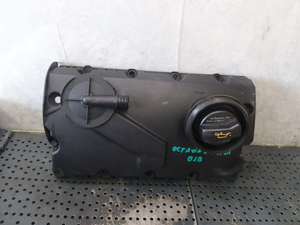 Capac chiulasa 1.9 tdi skoda octavia 2 1z 038103469 038103475n