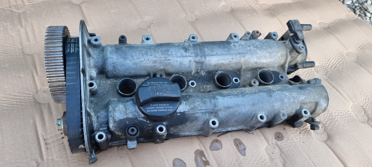 Capac chiuloasa / Axe cu came Vw Golf 4 
