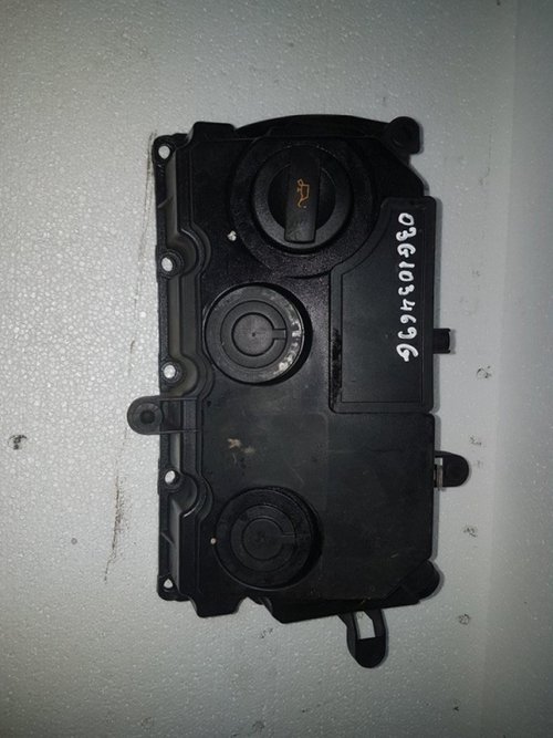 Capac culbutori 03g103469g vw golf 5 2.0 tdi bmm 140 cai