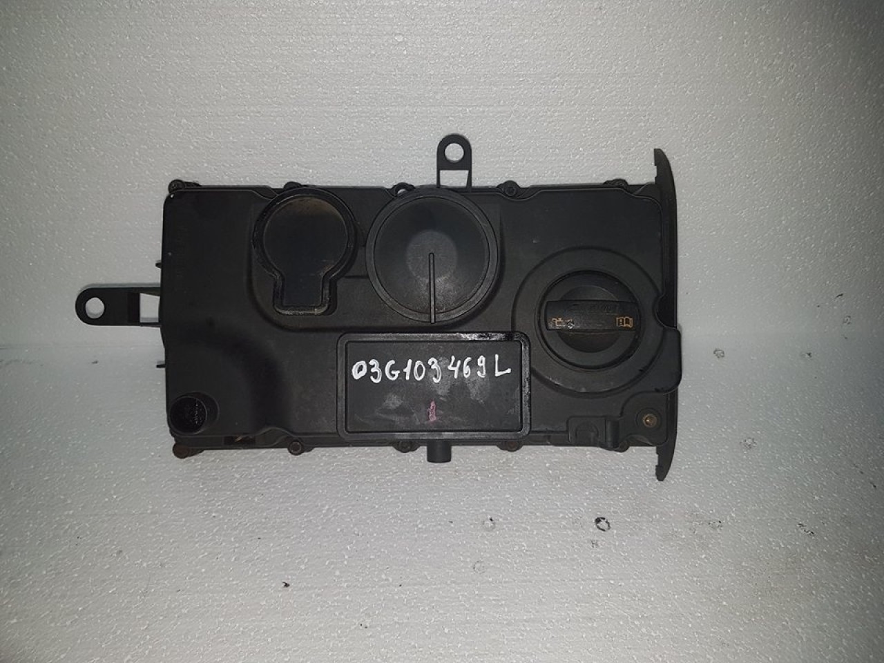 Capac culbutori 03g103469l audi a3 8p 2.0 tdi bmn 170 cai