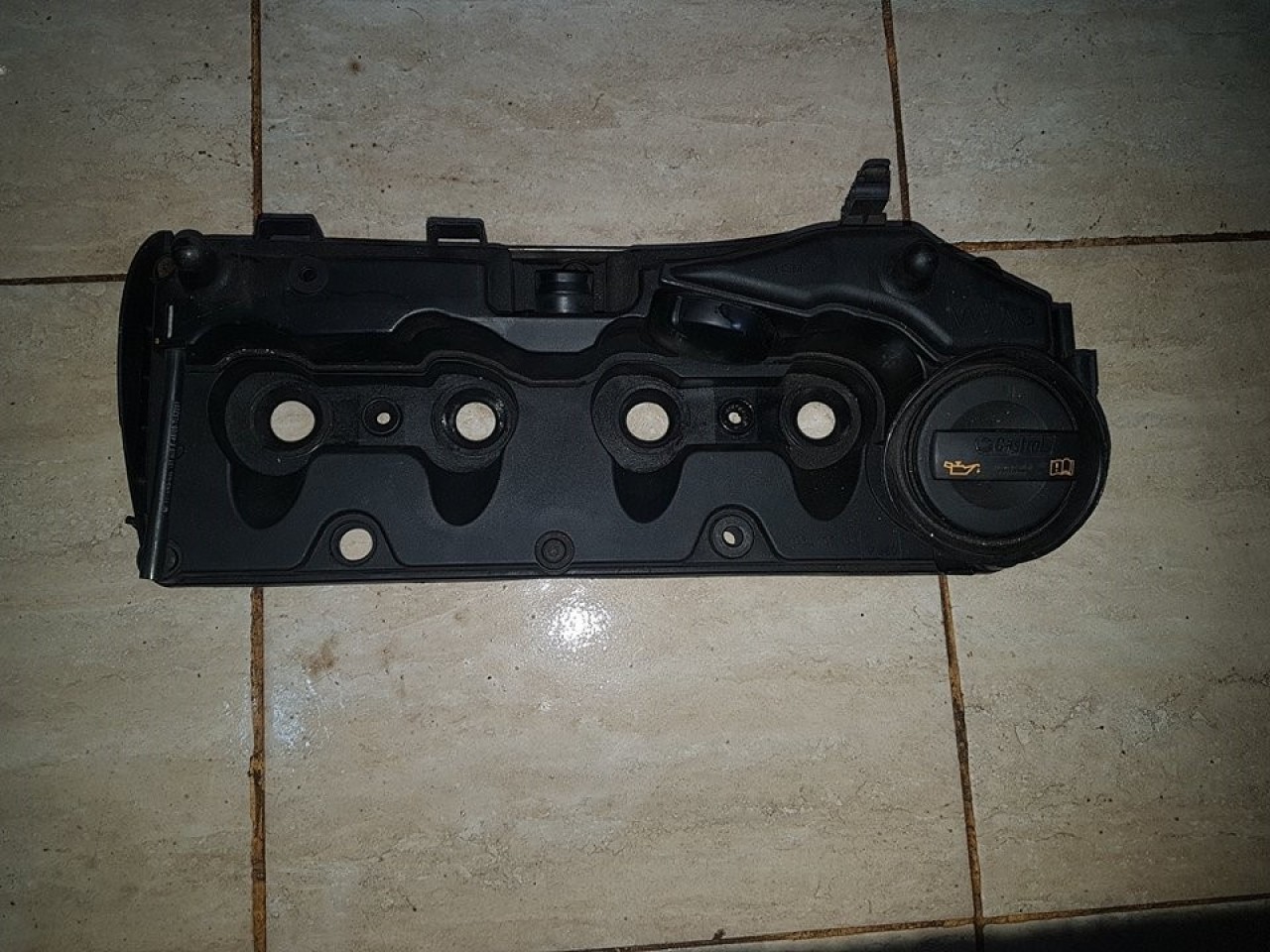 Capac culbutori 03l103469c audi a1 1.6 tdi cayc 105 cai