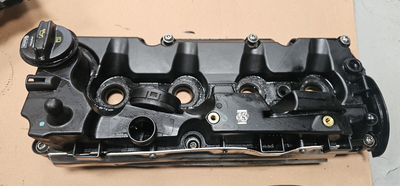 Capac culbutori / chiulasa Vw AUDI SKODA 2.0 TDI DFF DFH DFG 04L103469D