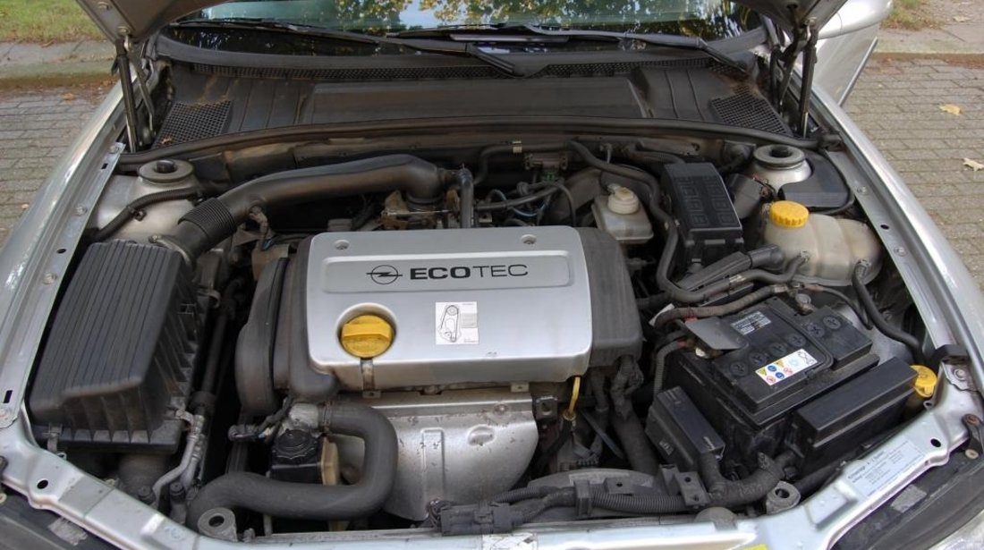 Capac culbutori Opel Astra G 1.6 16 v