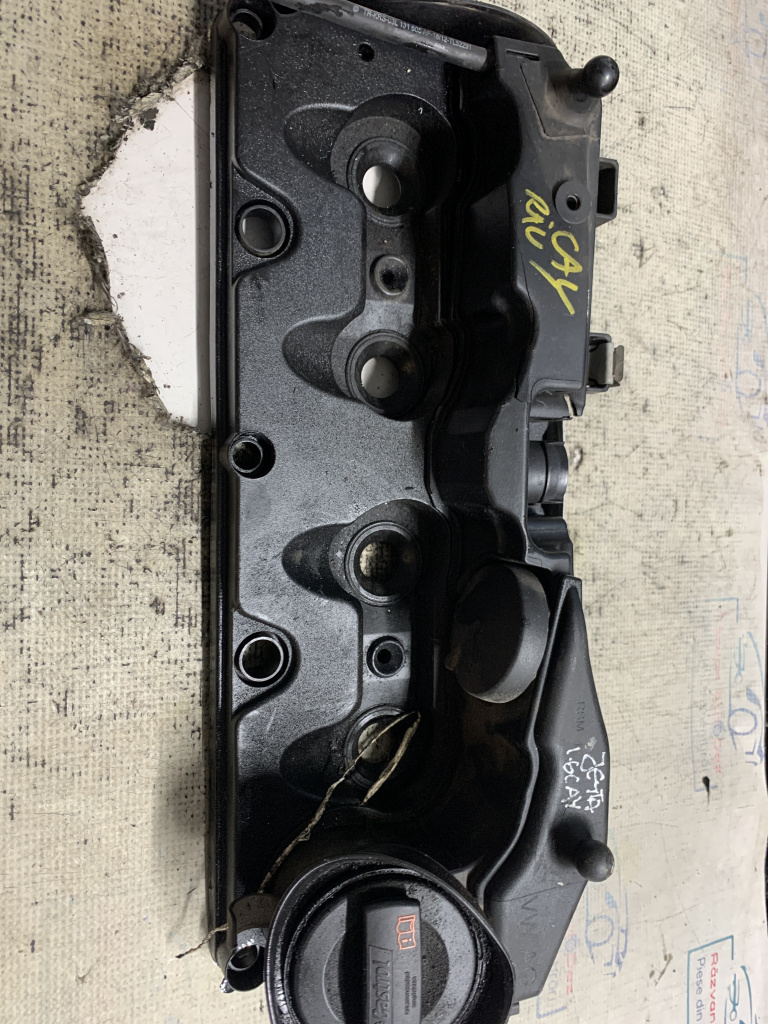 Capac culbutori Volkswagen Jetta 1.6 Motorina 2012, CU MIC DEFECT