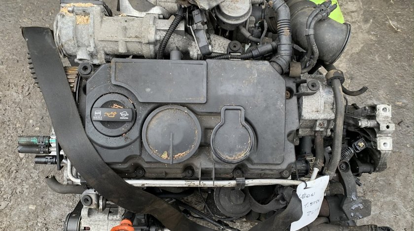 Capac culbutori Volkswagen Touran 1.9 TDI 105 cai motor BLS 2008