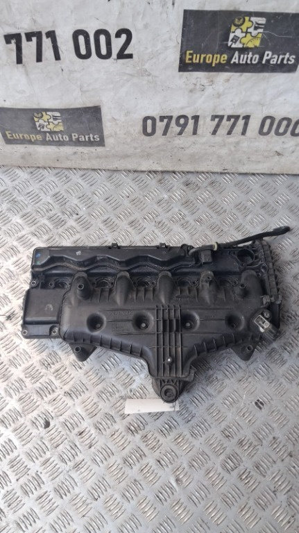 Capac culbutori Volvo V70 2.0 D cod D5204T2 an 2011 cod 31330239