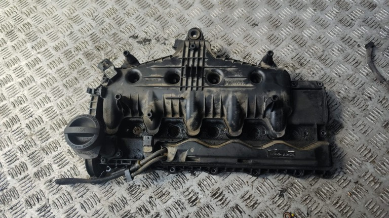 Capac culbutori Volvo XC90 2.4 D cod motor D5244T17 transmisie automata,an 2013 cod 31338169