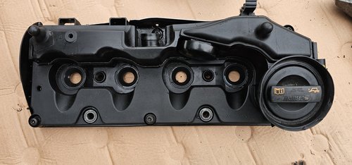Capac culbutori Vw Golf 6 / Passat B7 / Skoda Octavia 2 1.6 TDI CAY 2009 2010 2011