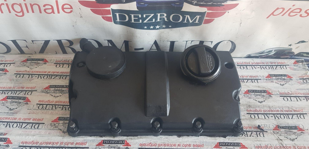 Capac culbutori VW Passat B5 1.9 TDi 115 cai motor ATJ cod piesa : 038103469P