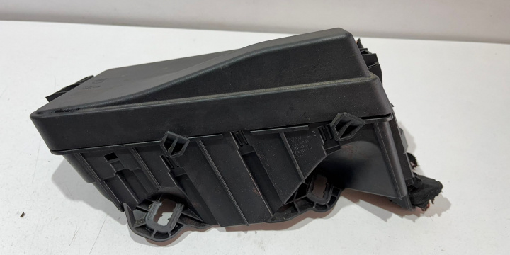 Capac cutie sigurante 5wa907361a Volkswagen VW Golf 8 [2020 - 2024]