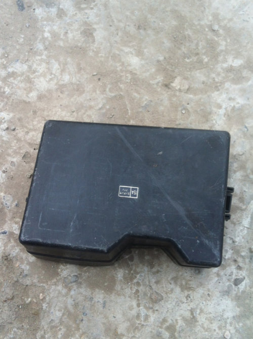 Capac cutie sigurante Mitsubishi Pajero 2 [facelift] [1997 - 1999] SUV 2.5 TD AT (99 hp) (V3_W V2_W ...