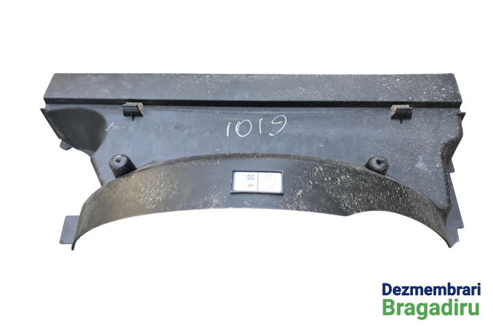 Capac difuzor aer Cod: PGK500084V6 PGK500084V6 Land Rover Discovery 3 [2004 - 2009] SUV 2.7 TD AT (190 hp) Cod motor: 276DT