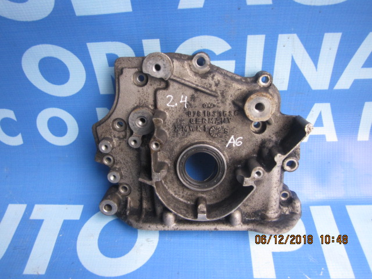 Capac distributie Audi A6 2.4i; 078103153C