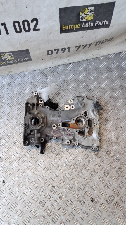 Capac distributie cu pompa ulei Opel ASTRA H 1.4 benzina an 2007 cod 55556309