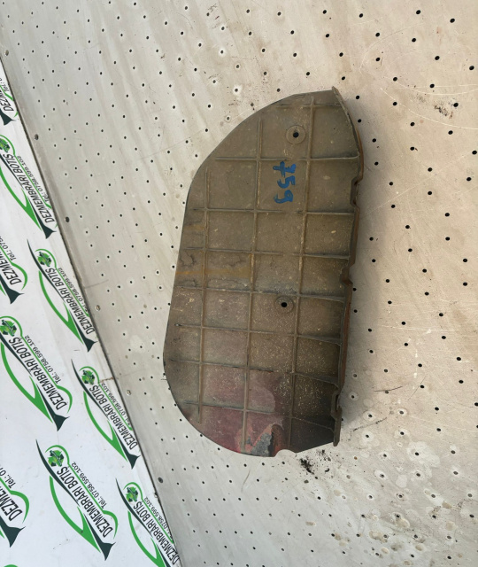 Capac distributie mijloc Ford Fiesta 5 [2001 - 2007] Hatchback 5-usi 1.3 MT (60 hp)
