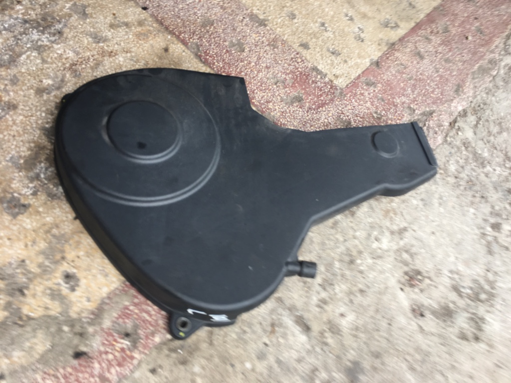 Capac distributie stanga Audi A8 D3/4E [2002 - 2005] Sedan 4.2 tiptronic quattro (335 hp) AUDI A8 (4E_) 10.2002 - 07.2010 A8 4.2 QUATTRO 4.2 - BFM