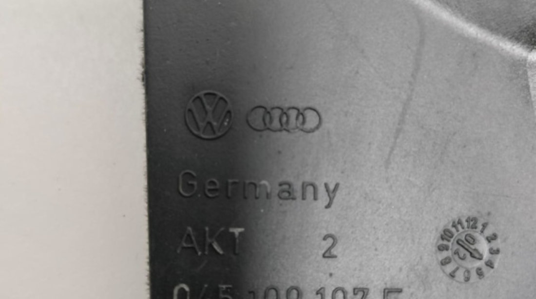Capac distributie Volkswagen Golf 4 break 1.9 TDI AXR 2005 OEM 045109107F