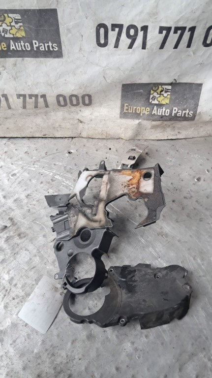 Capac distributie VW Touran 1.6 TDI CAY an 2010 cod 03L109145B / 03L109147B